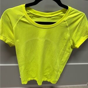 LULULEMON- SWIFTLY TECH SHORT SLEEVE TSHIRT HIGHLIGHTER YELLOW